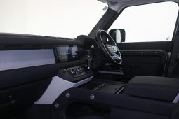 2021 Land Rover Defender 110 P300 SE full