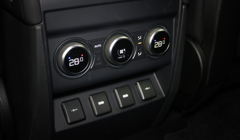 2021 Land Rover Defender 110 P300 SE full