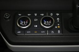 2021 Land Rover Defender 110 P300 SE full