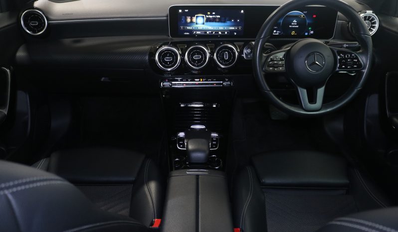 2020 Mercedes-Benz A180 full