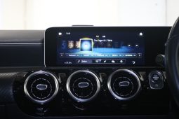 2020 Mercedes-Benz A180 full