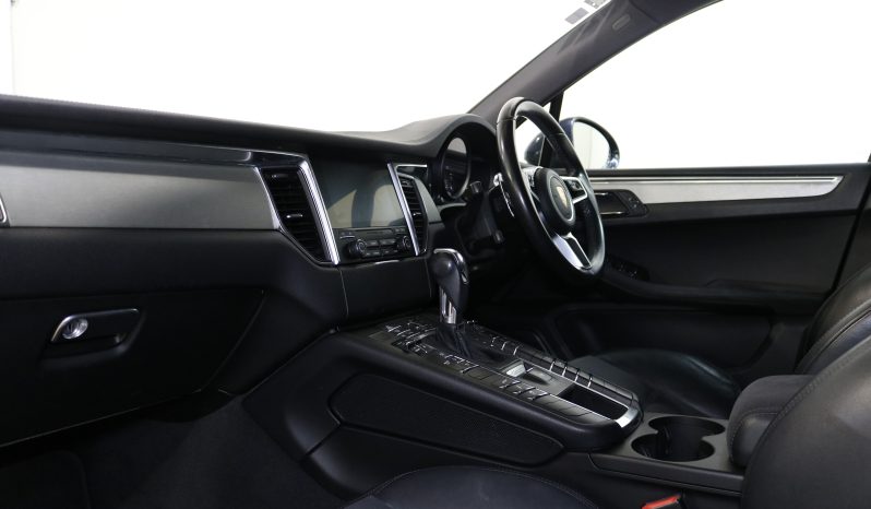 2016 Porsche Macan GTS full