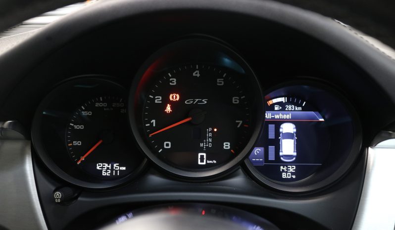2016 Porsche Macan GTS full
