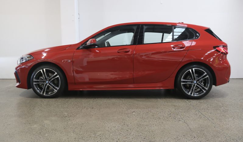 2024 BMW 118i M-Sport full