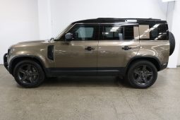 2023 Land Rover Defender 110 D300 SE full