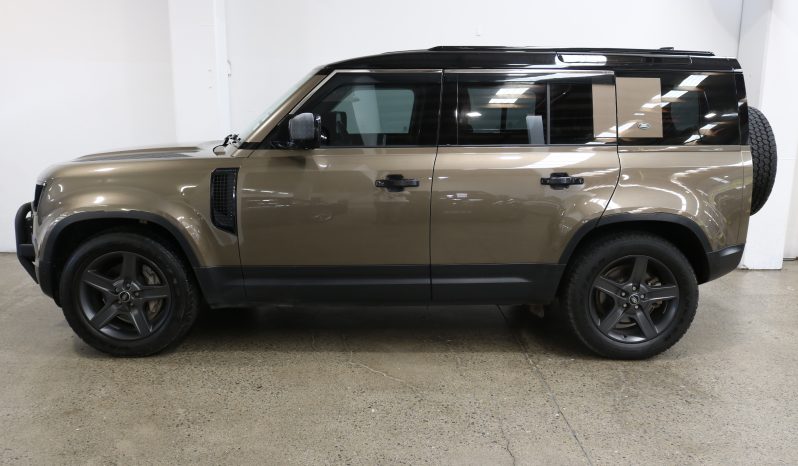 2023 Land Rover Defender 110 D300 SE full