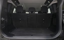 2023 Land Rover Defender 110 D300 SE full