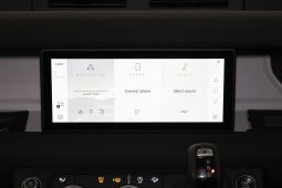 2023 Land Rover Defender 110 D300 SE full