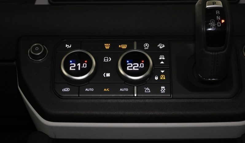 2023 Land Rover Defender 110 D300 SE full