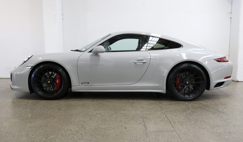 2019 Porsche Carrera GTS full
