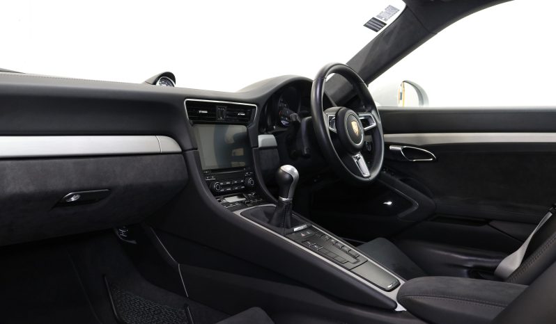 2019 Porsche Carrera GTS full