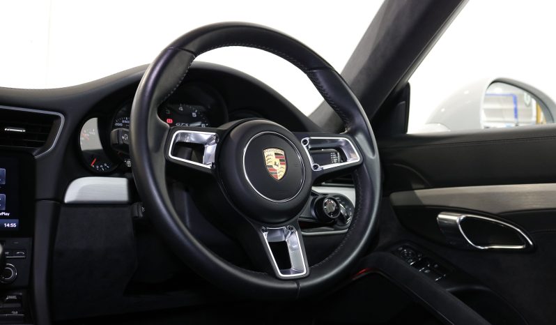 2019 Porsche Carrera GTS full