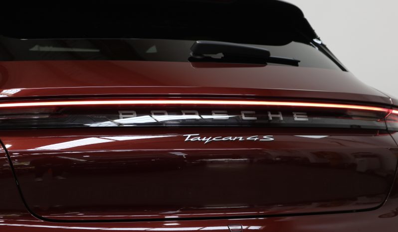 2022 Porsche Taycan 4S Cross Turismo full