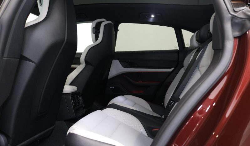 2022 Porsche Taycan 4S Cross Turismo full